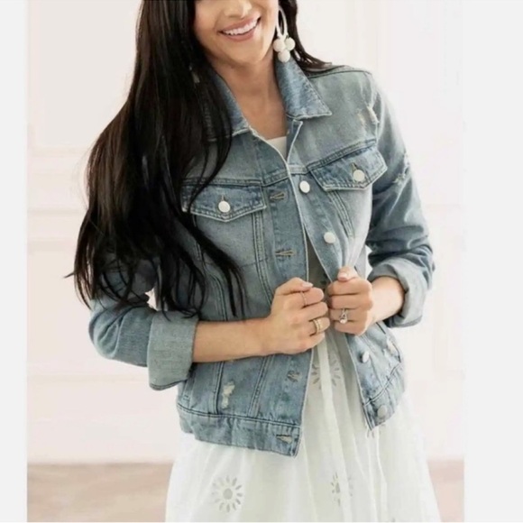 Rachel Parcell Jackets & Blazers - Rachel Parcell Light Wash Distressed Jean Jacket Size XS